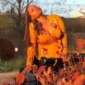 Meet your Posher, Jovannah